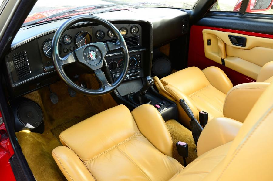 Торпедо Alfa Romeo S.Z. 1989 года  (фото 7 из 86)